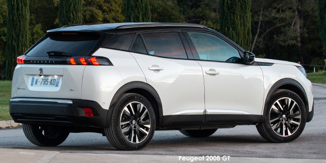 PEUGEOT 2008 1.2T GT A/T - 5 
