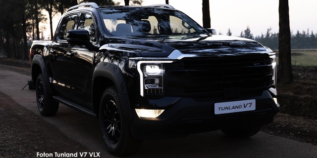 FOTON TUNLAND 2.0D V9 LTD 4X4 A/T P/U D/C - 10 