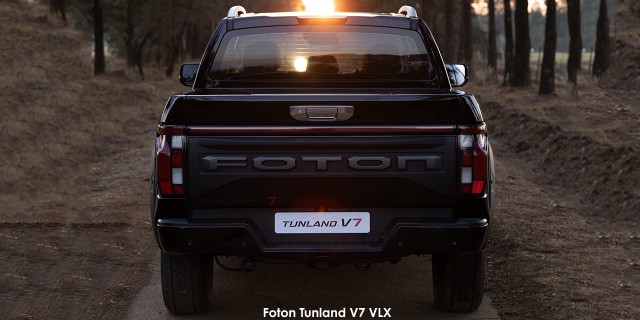 FOTON TUNLAND 2.0D V9 LTD 4X4 A/T P/U D/C - 12 