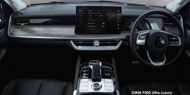 P500 2.0T ULTRA LUXURY HYBRID 4X4 A/T D/C P/U gallery image 4