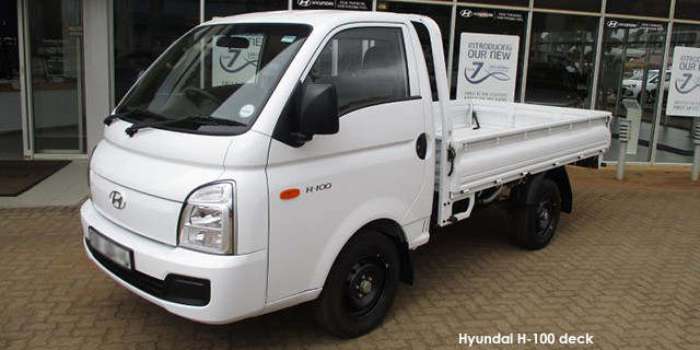 H-100 Bakkie 2.6D chassis cab