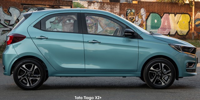 TATA TIAGO 1.2XZ+ - 10 